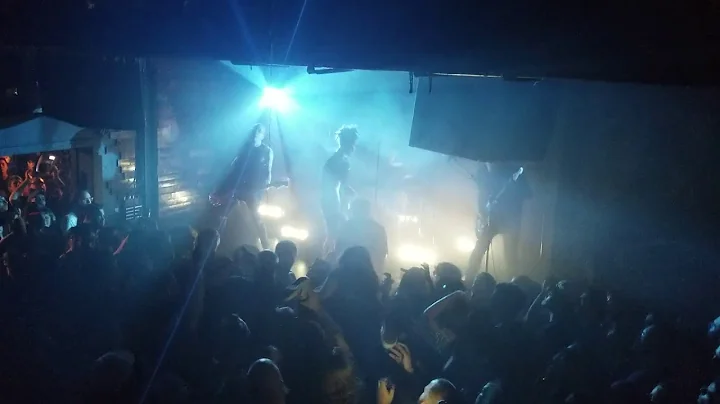 Being As An Ocean - The Poets Cry For More. Joel singing in the crowd