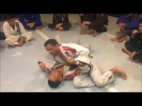 Carlos Holanda ensina passagem da guarda de lapela no Jiu-Jitsu