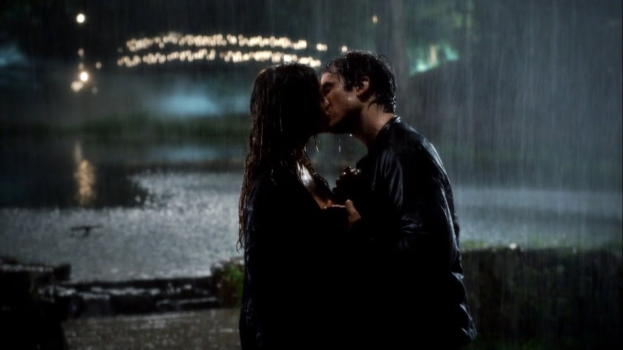 Damon & Elena Rain Kiss On 'Vampire Diaries' — Season 6 Moment