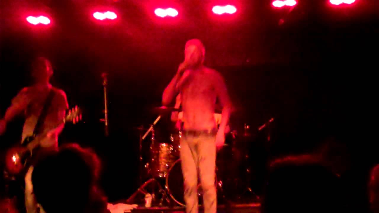 Point Me Red Paint Me Red - Bring It Back (Live at The Bottom Lounge) - YouTube
