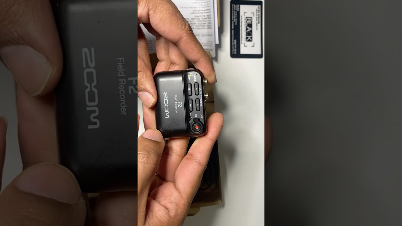 Zoom F2 Lavalier Body Pack Compact Recorder, 32 Bit Float Recording | Dirty unboxing