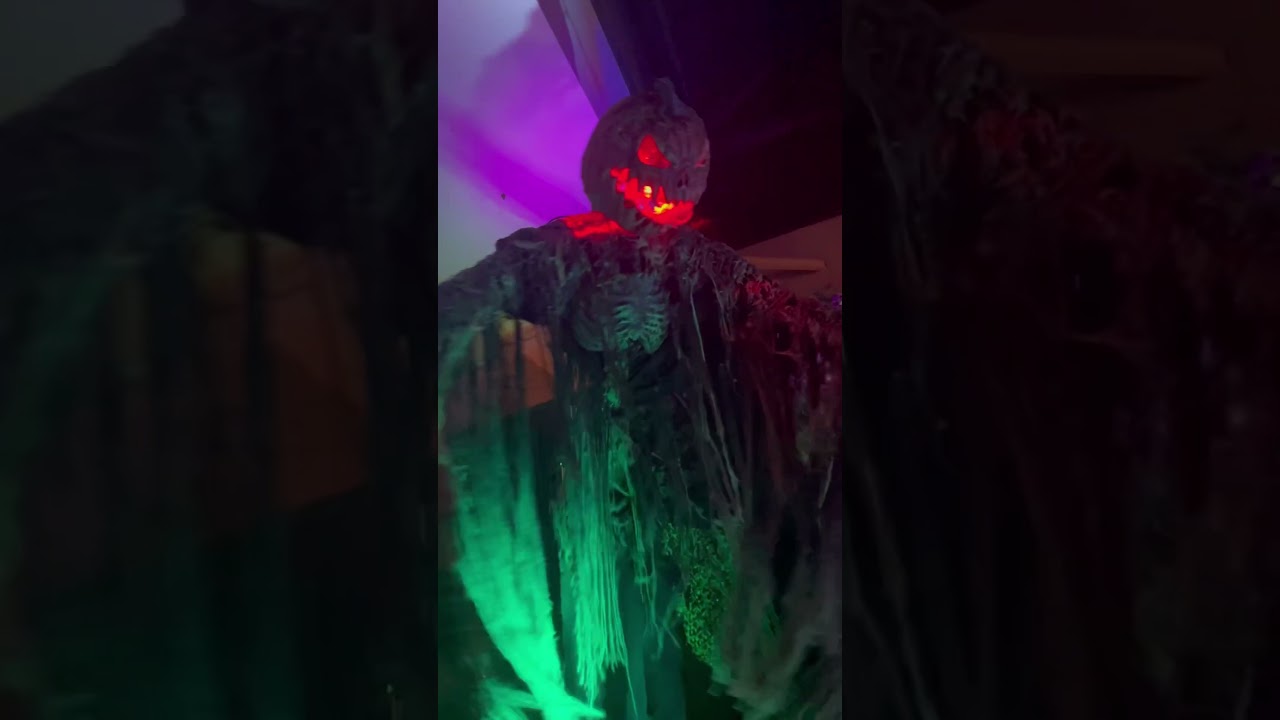 GIANT FLYING PUMPKIN ANIMATRONIC | #halloween #scary #halloween2024