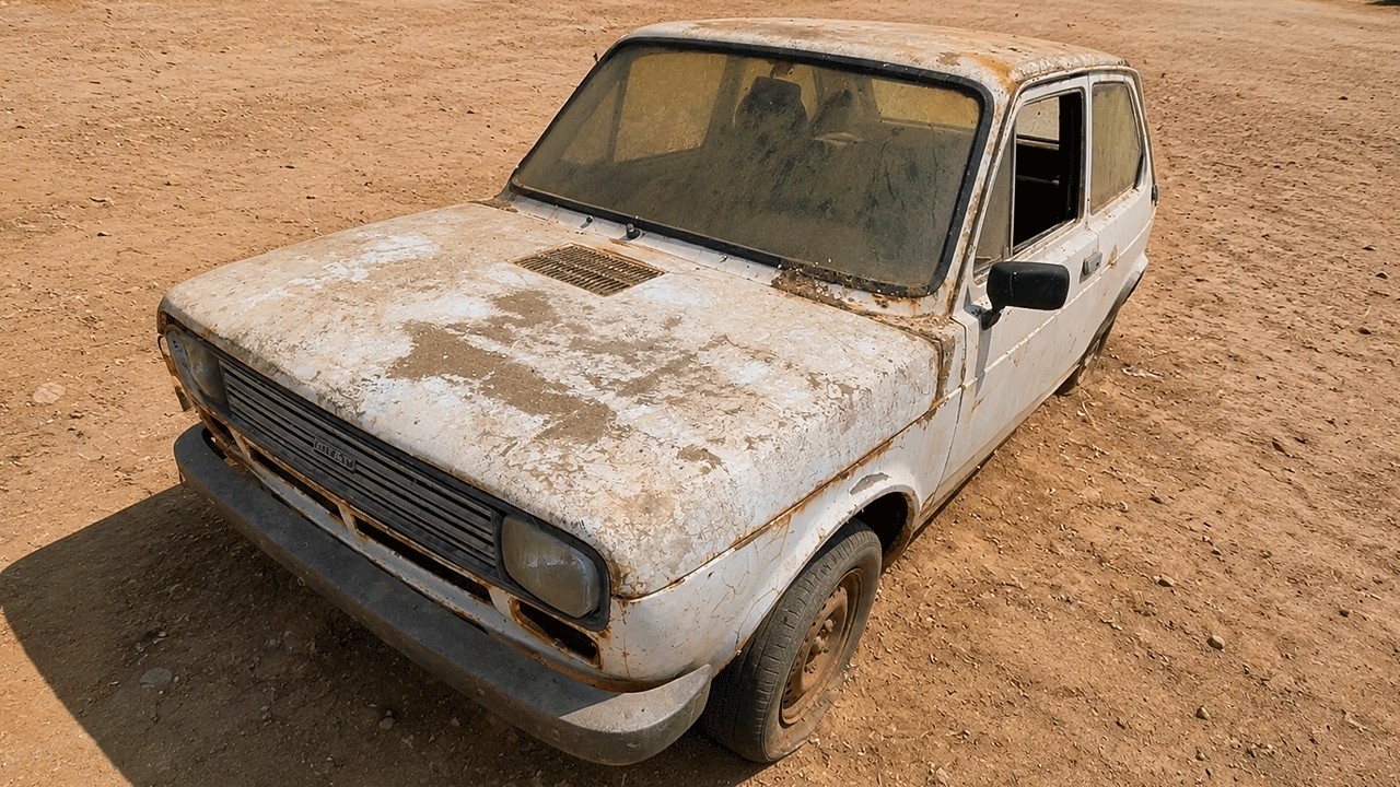 Encontrei um Fiat 147 abandonado no interior do Ceará