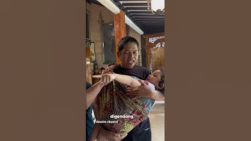 Father Aing Kdm & Nyi Hyang When They Are Cuddling #shorts #kdm