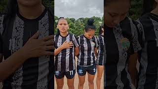 Execução do Hino Nacional Brasileiro. Estrelinhas do Simeão Socorro X São José Feminino na decisão.