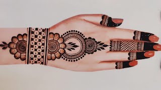 Karva Chauth special mehndi||Simple mehndi designs||Front hand mehendi design||Arabic mehndi designs