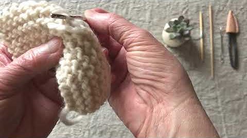 How to Fix Dropped Stitches Part III: Garter Stitch (and Patterned Stitches)