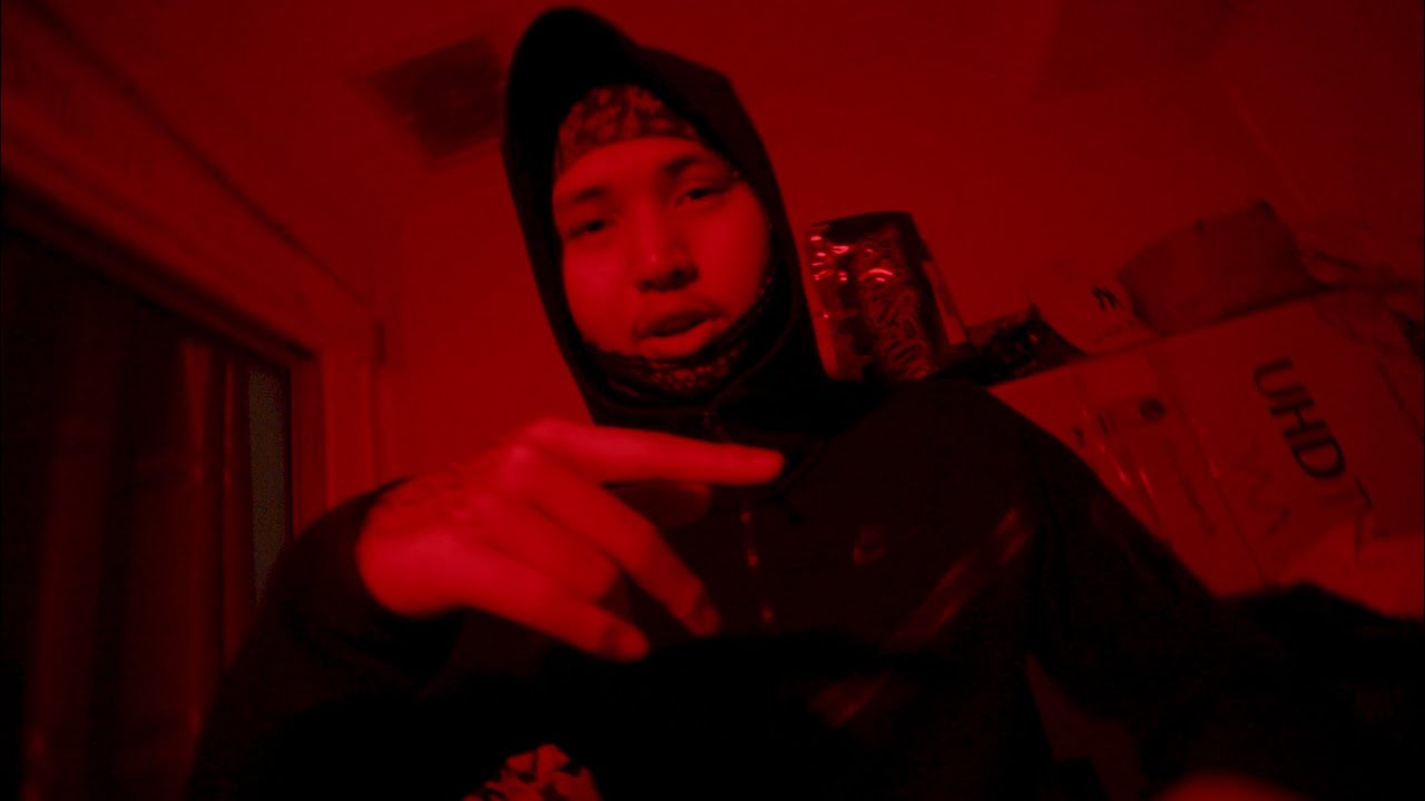 Watch 11KILL - Be right back (Official Video) on YouTube Watch 11KILL - Be right back (Official Video) on YouTube