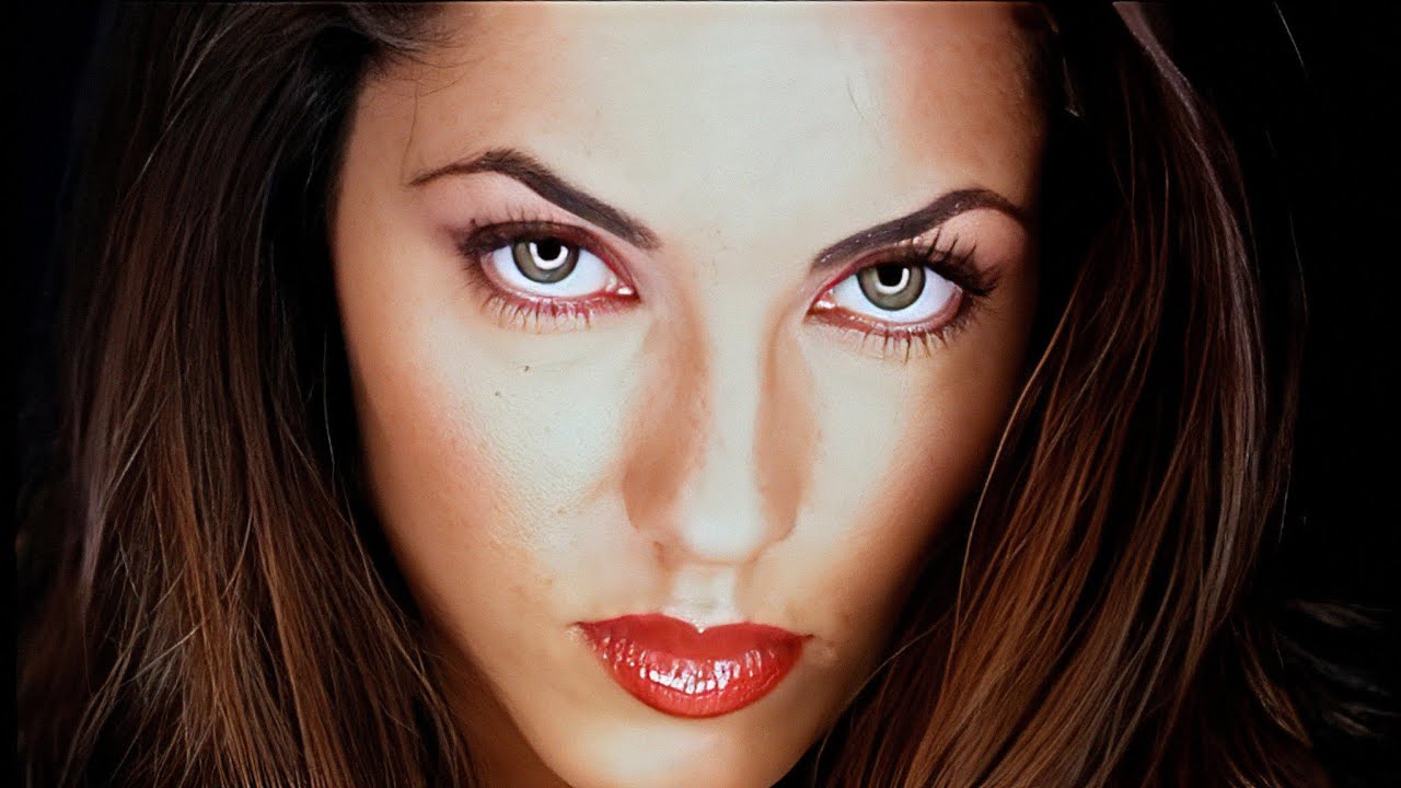 Rubi 2004 - La Descarada | Reyli (Video Oficial)