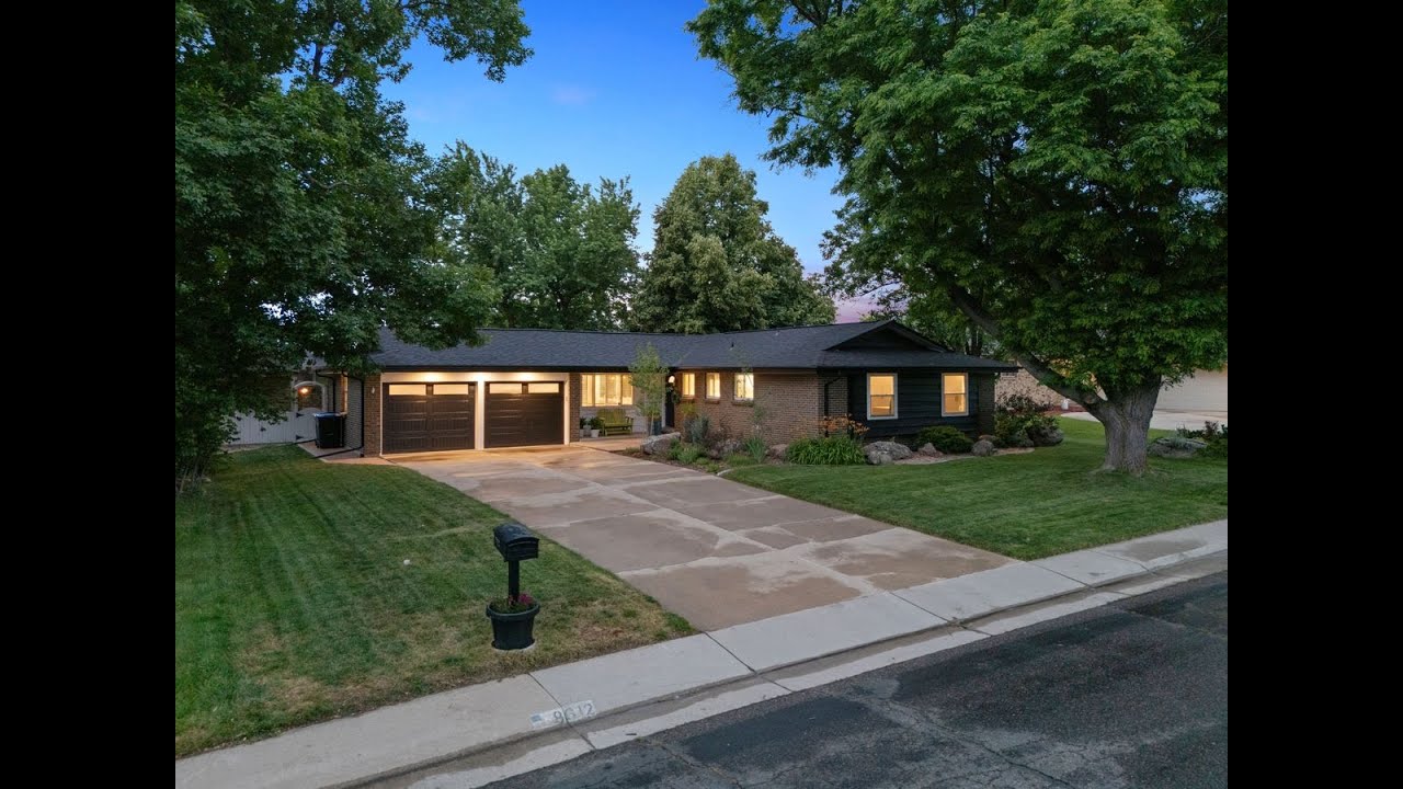 8612 W 69th Pl, Arvada, Colorado - Full Property Tour with Designer