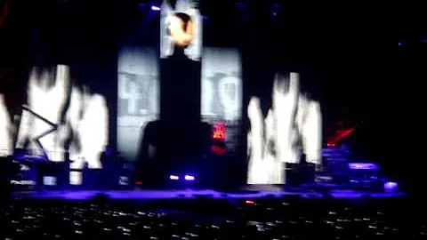 Rihanna Bercy Opening + Russian Roulette Sound great quality