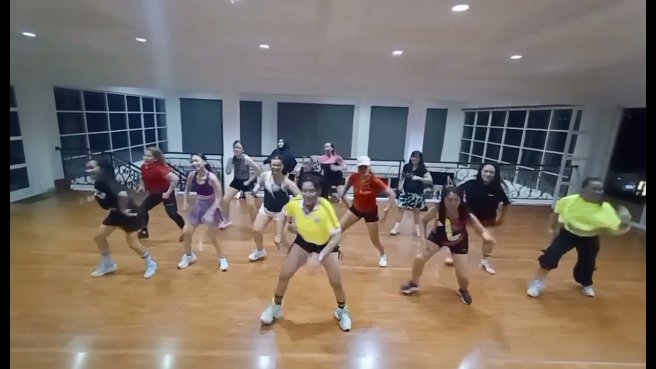 DRINK REMIX / LIL JHON ft LMFAO / ZUMBA / ZIN DEWI M #zumbaindonesia #remix 