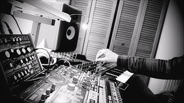 KIKI ERROR - Lightning strikes (Korg EMX,Erebus, microkorg, system 1)