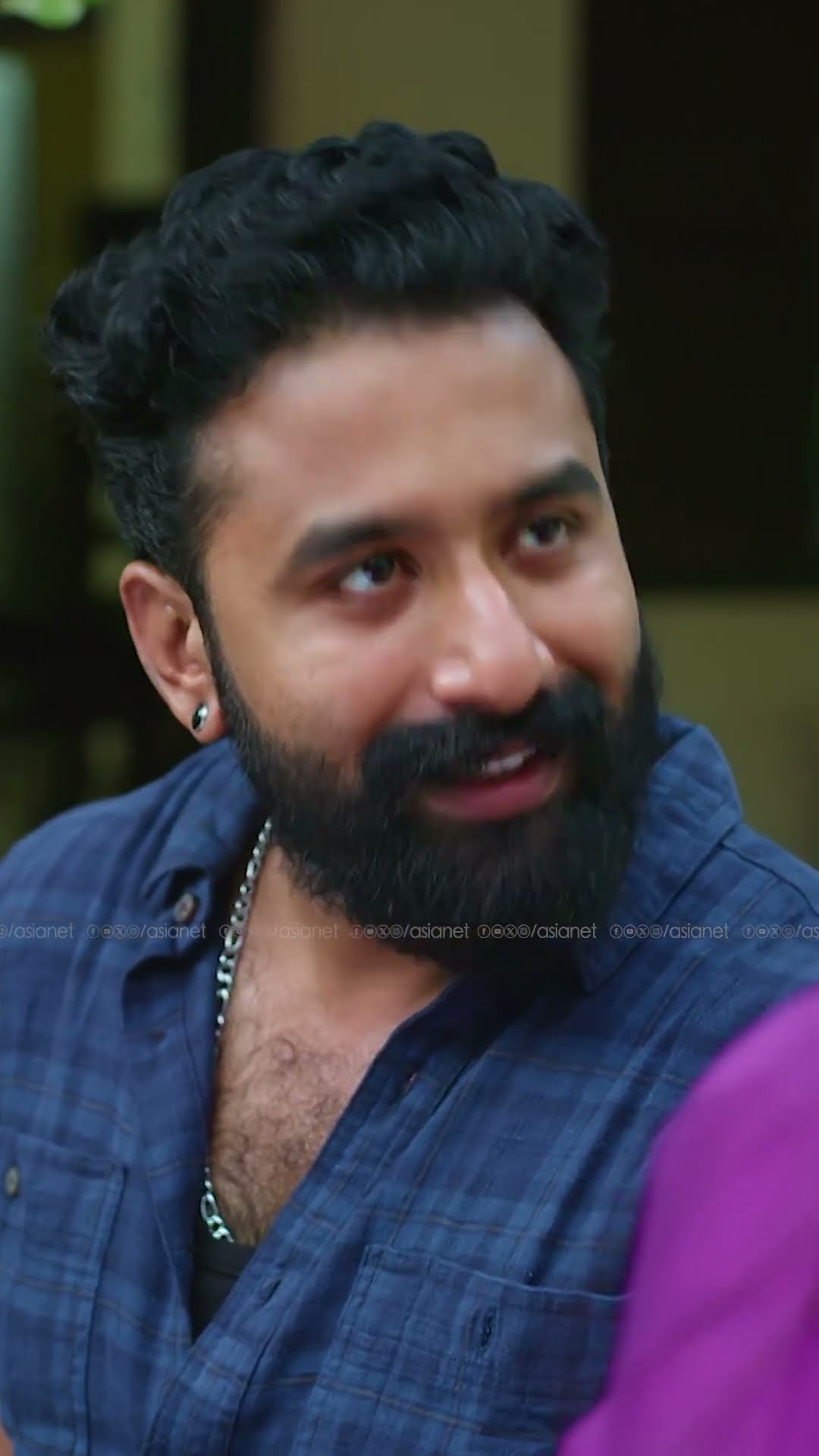 #Pavithram ഒന്ന് മിണ്ടുമ്പോഴേക്കും താലി എടുക്കും...