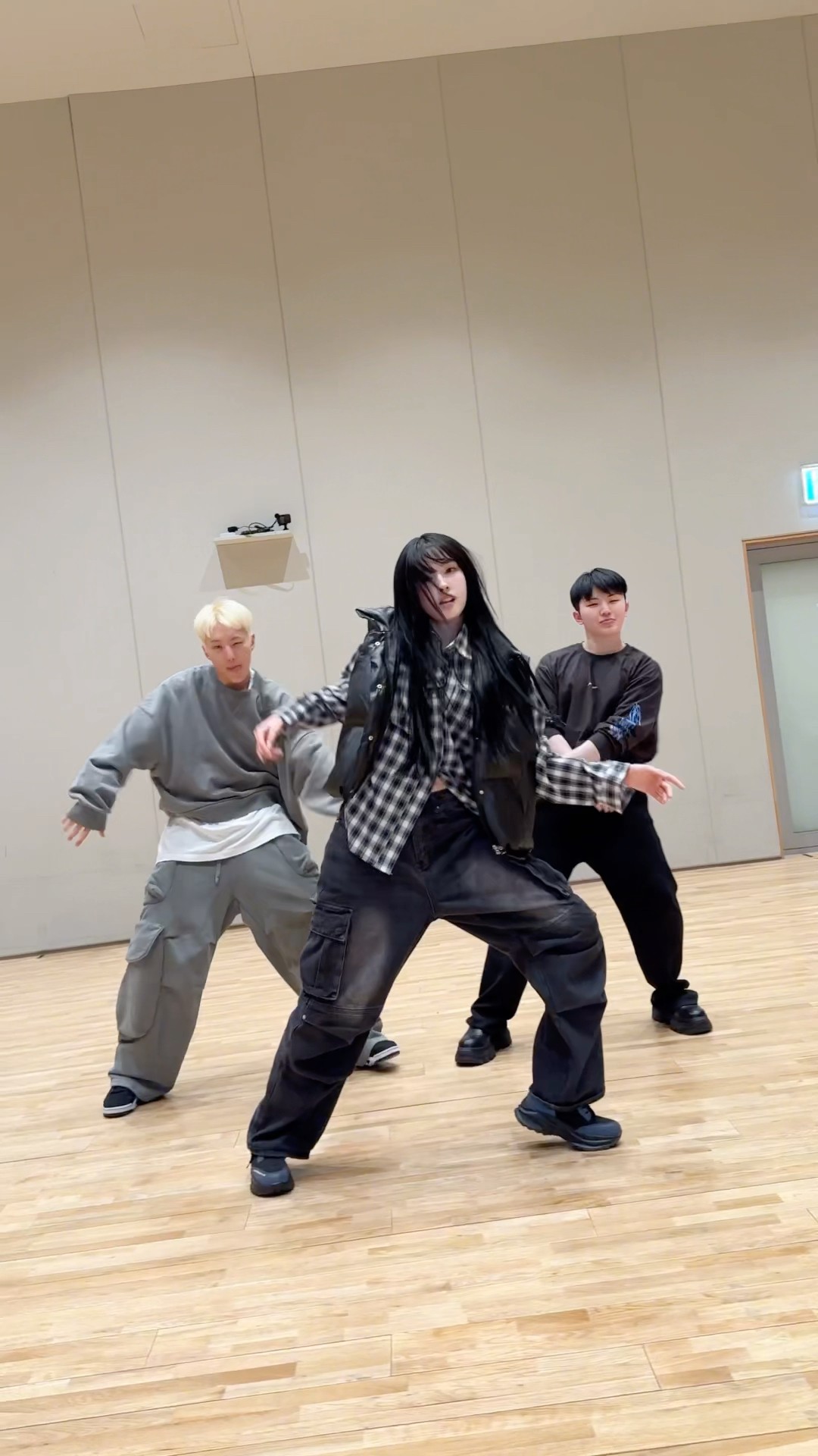 #동갑내기 ? with #Yoon #윤 #STAYC #스테이씨 #HxW #호시X우지 #96ers #BEAM