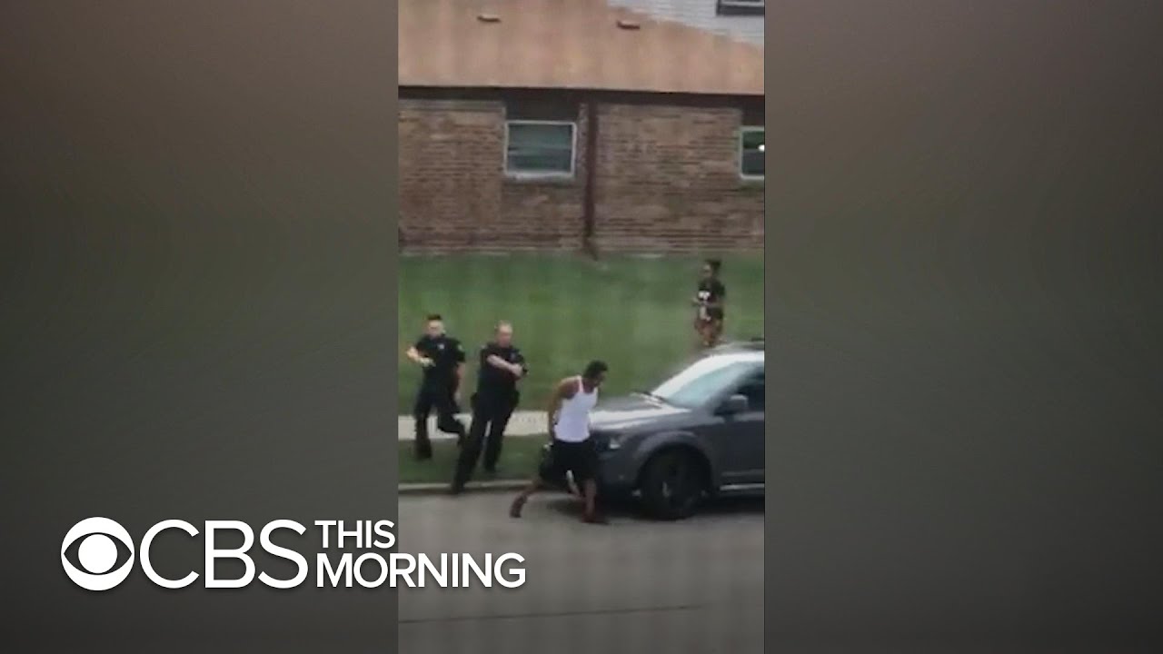 Video shows police in Kenosha, Wisconsin, shooting Black man in ...