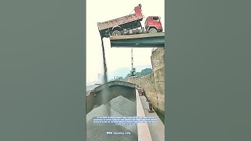 Maritime Loading: Transferring Crushed Stone onto a Vessel