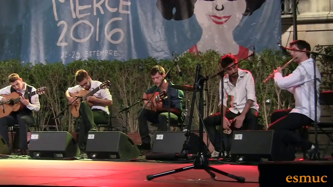 guitarra flamenca española El Grup de Flamenco de l’Esmuc a les Festes de la Mercè de Barcelona 24-09-2016