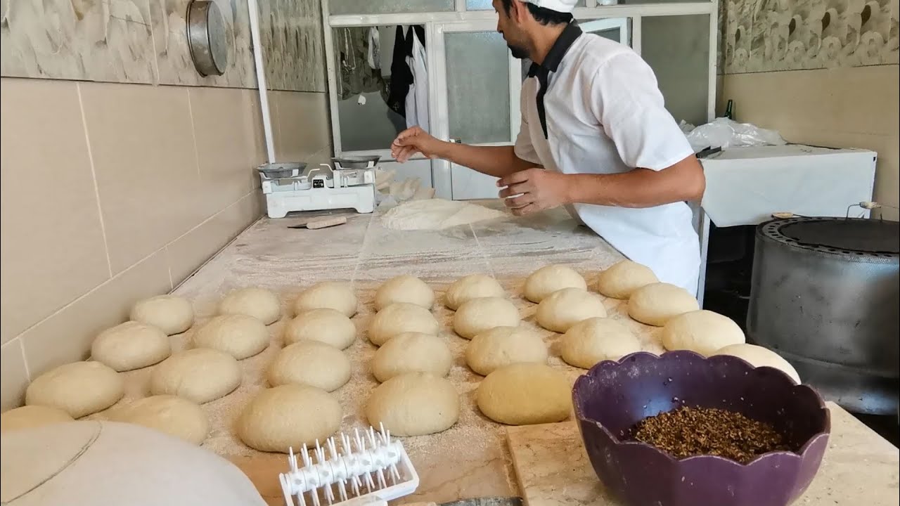 Cooking Bread|Traditional Bread of Kerman IRAN|Baking Taftoon Bread