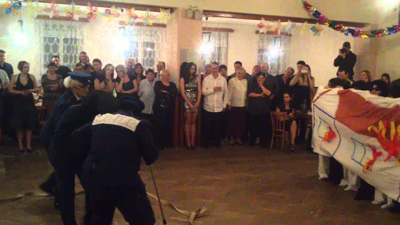 Černo-bílý tanec - Hasiči Číčov - scénka ples 2014