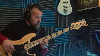 Video thumbnail of "CIEN GAVIOTAS - Duncan Dhu - BASS COVER"