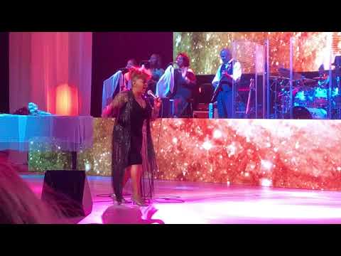 No One In The World - Anita Baker (Live!)