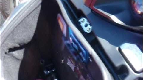 How to open the luggage compartment canam spyder