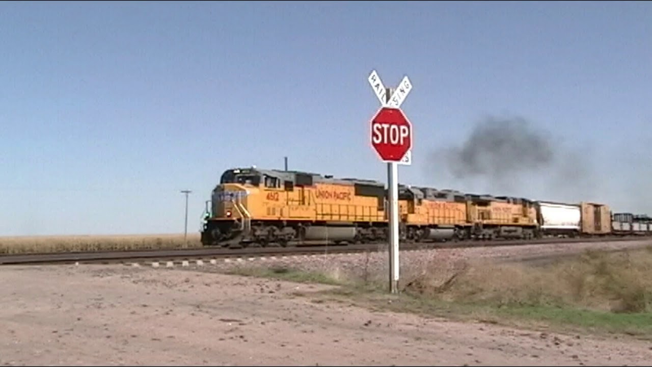 Union Pacific trains from Kearney to Wood River,NE on October 1,2010 YouTube
