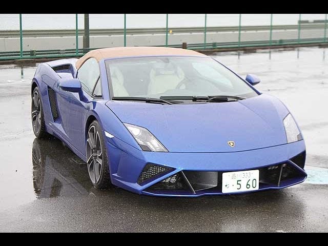 ランボルギーニ、ガヤルドLP560－4スパイダー＝輸入車試乗会