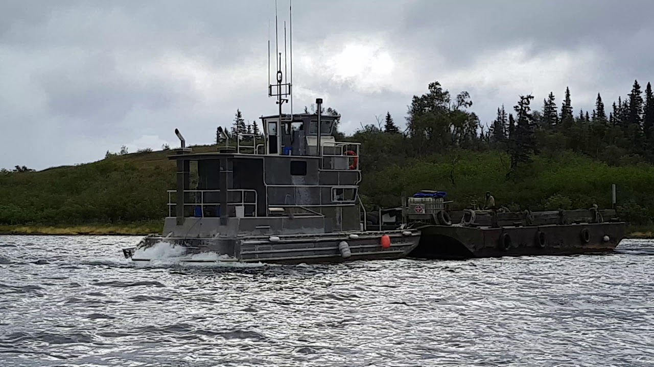 Bella Rio pulling out of Snoopy Station 2017 - YouTube