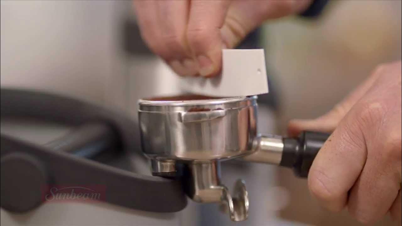 Dosing & Grinding with Sunbeam Cafe Series® Coffee Espresso Machine EM7000 YouTube