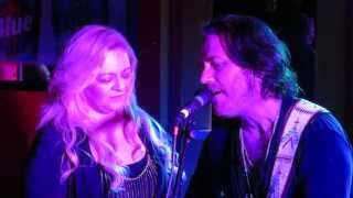 Kip Winger and Stacey Rybarczyk Givan performing &quot;Miles Away&quot; @ Braun&#39;s, Akron, NY, 4/11/14