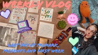 Weekly VLOG | Last Day At Primark, Presents And First Week Thoughts?!?!