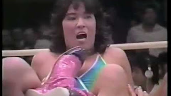 Wrestling rooms female Vintage Female