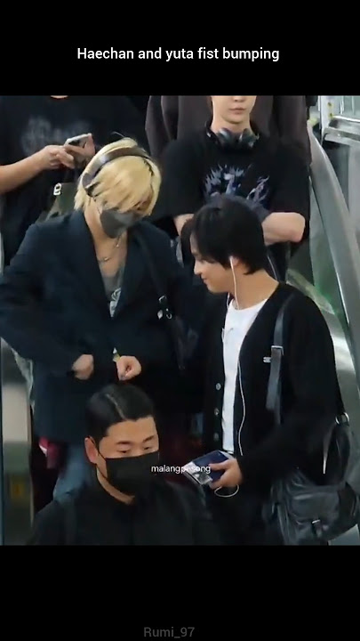 The way yuta made sure his baby wasn't really hurt 💚 #yuta #haechan #nct127