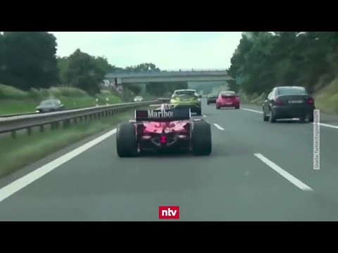 620 PS, keine Straßenzulassung | GP2-Rennwagen rast über tschechische Autobahn