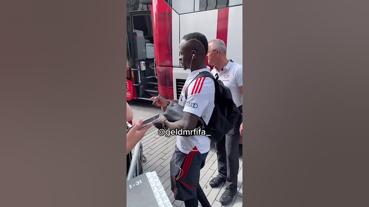 La réaction surprenante de Sadio Mané devant un fan avec le drapeau de Liverpool