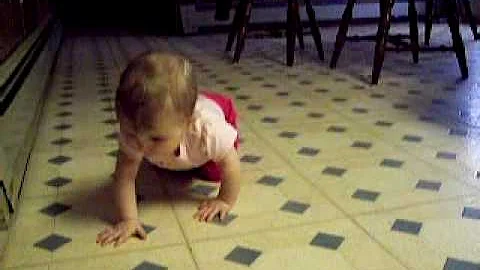 Paige crawling 123a