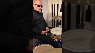 Roger Taylor DRUM LESSONS - CLASS 8 Reverse tom fill