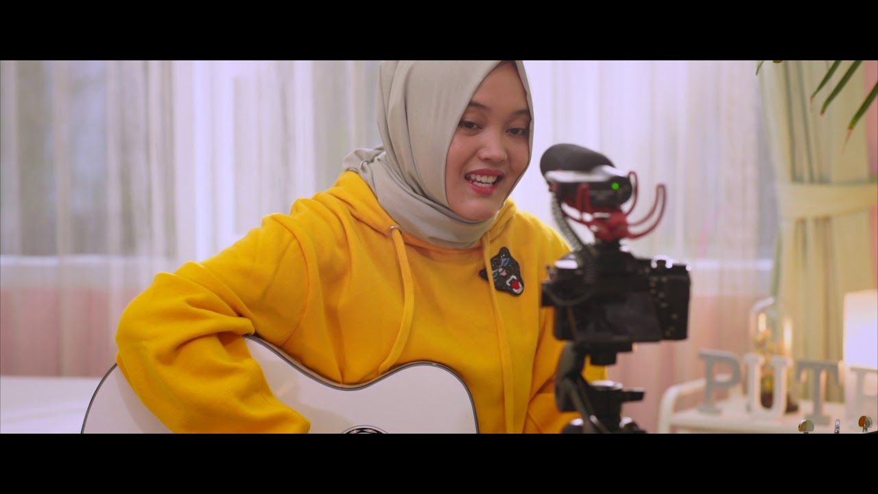 Watch Putri Delina - Kawan ( Official Music Video ) on YouTube Watch Putri Delina - Kawan ( Official Music Video ) on YouTube