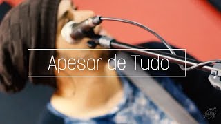 Apesar de tudo