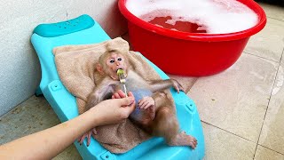 Bibi was happy when Mom got better so he wanted to go for a relaxing swim