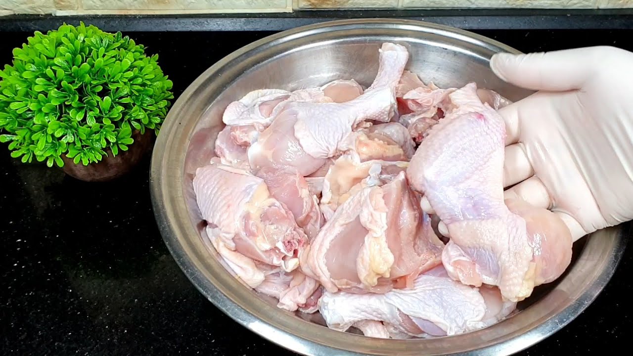 أعملي الفراخ بالطريقة دي تكفي عشر أفراد فى عزومات رمضان ومعاه رز المطاعم اللذيذ