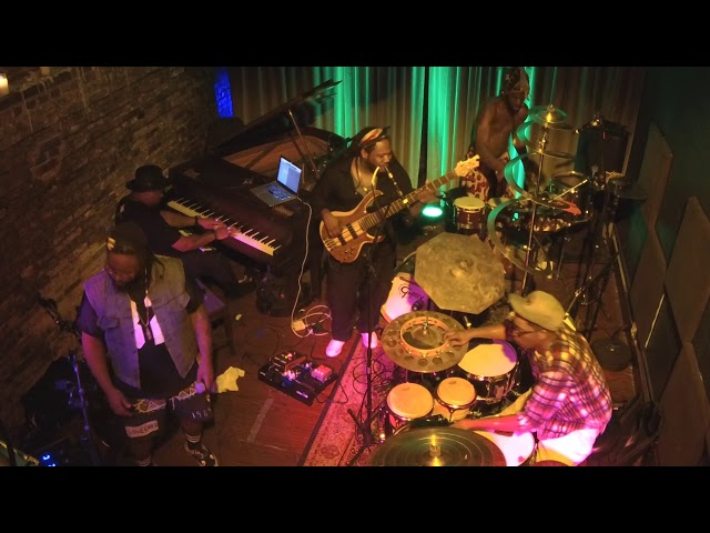 Chris Dave And The Drumhedz クリスデイヴ　レコード Blue-in-Green:RADIO: Chris Dave and The Drumhedz Mixtape
