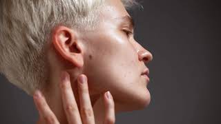 Meaning of a dream about losing your earring according to modern dream interpreters