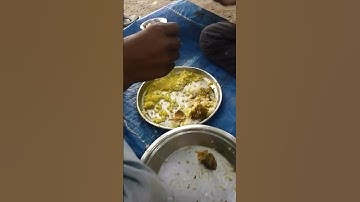 Tap on a clip to paste it in the text box.Use the edit icon to pin, add or delete clips.