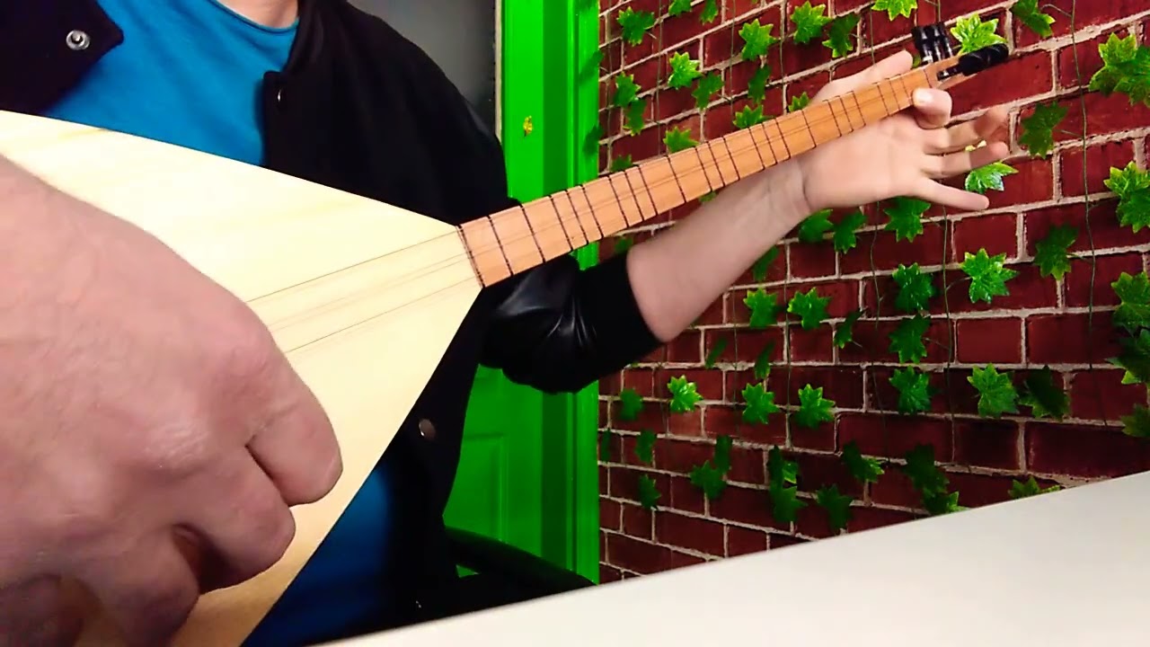 Şu Metris'in Önü, (La karar) Uzun Sap Bağlama Dersleri.