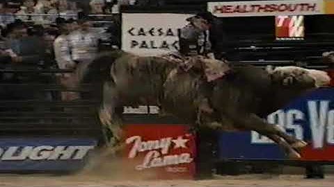 PBR 2000: Trick Or Treat hooks Joe Rush & Rob Smets