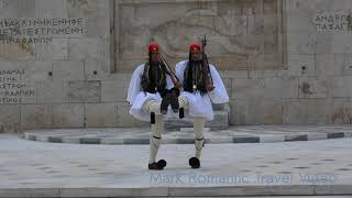 Солдаты на площади Синтагма в Афинах - Guards at Sintagma square, Athens