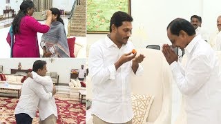 AP CM YS Jagan Meets KCR @ Pragathi Bhavan | KTR | Manastars